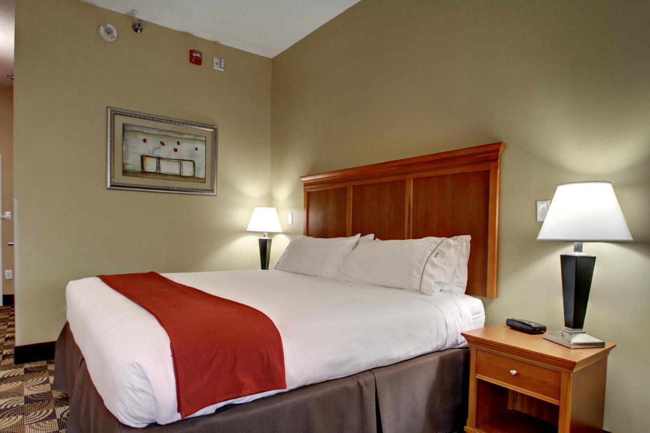 Holiday Inn Express Hurricane Mills Waverly By Ihg Room photo