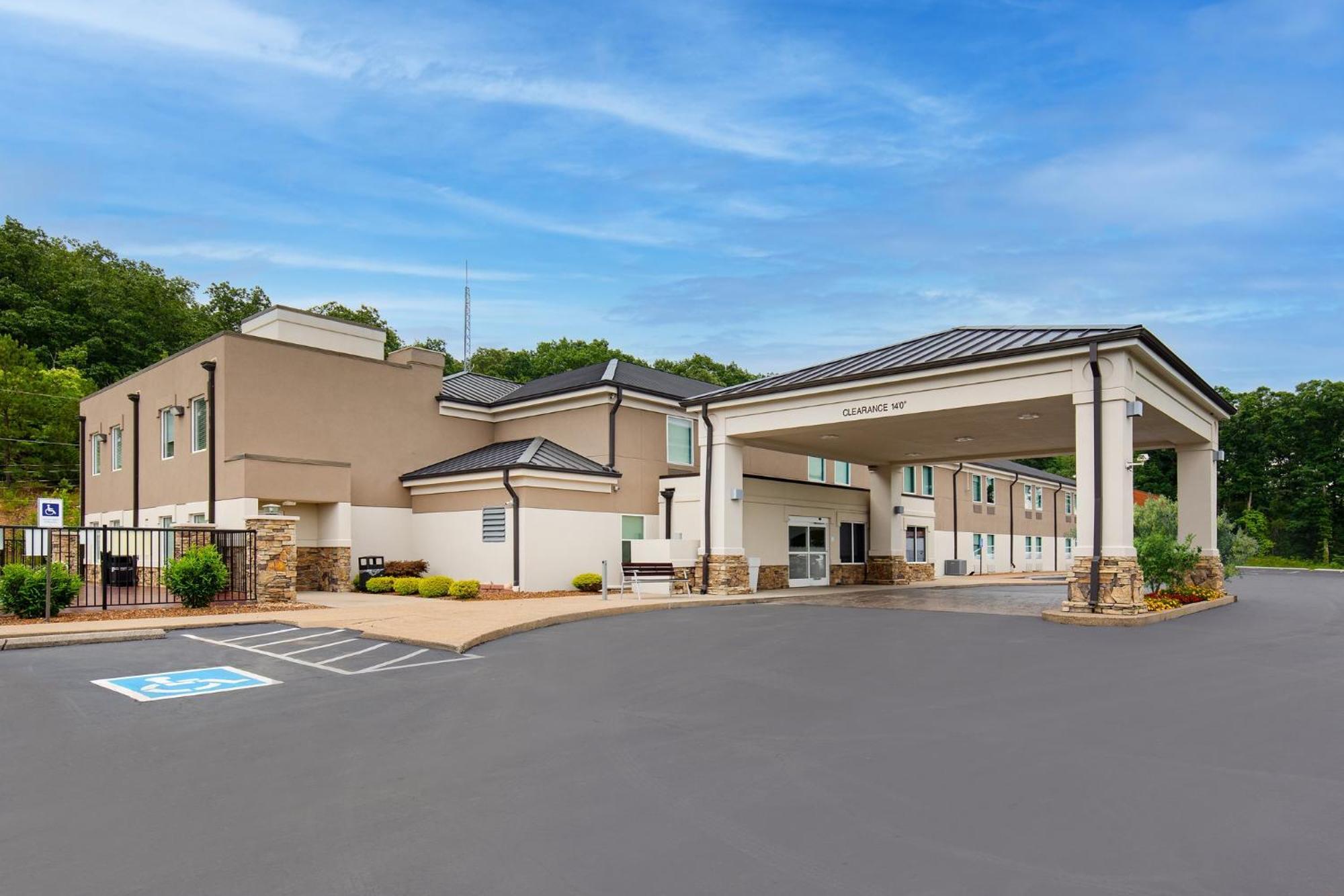 Holiday Inn Express Hurricane Mills Waverly By Ihg Exterior photo