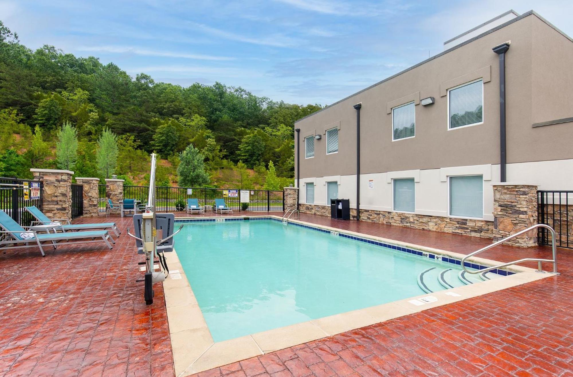 Holiday Inn Express Hurricane Mills Waverly By Ihg Exterior photo