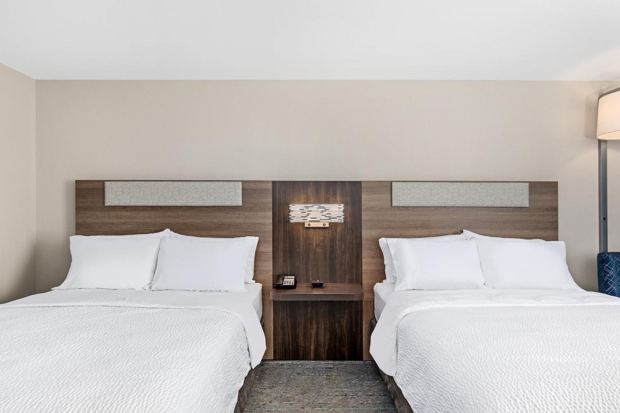 Holiday Inn Express Hurricane Mills Waverly By Ihg Exterior photo