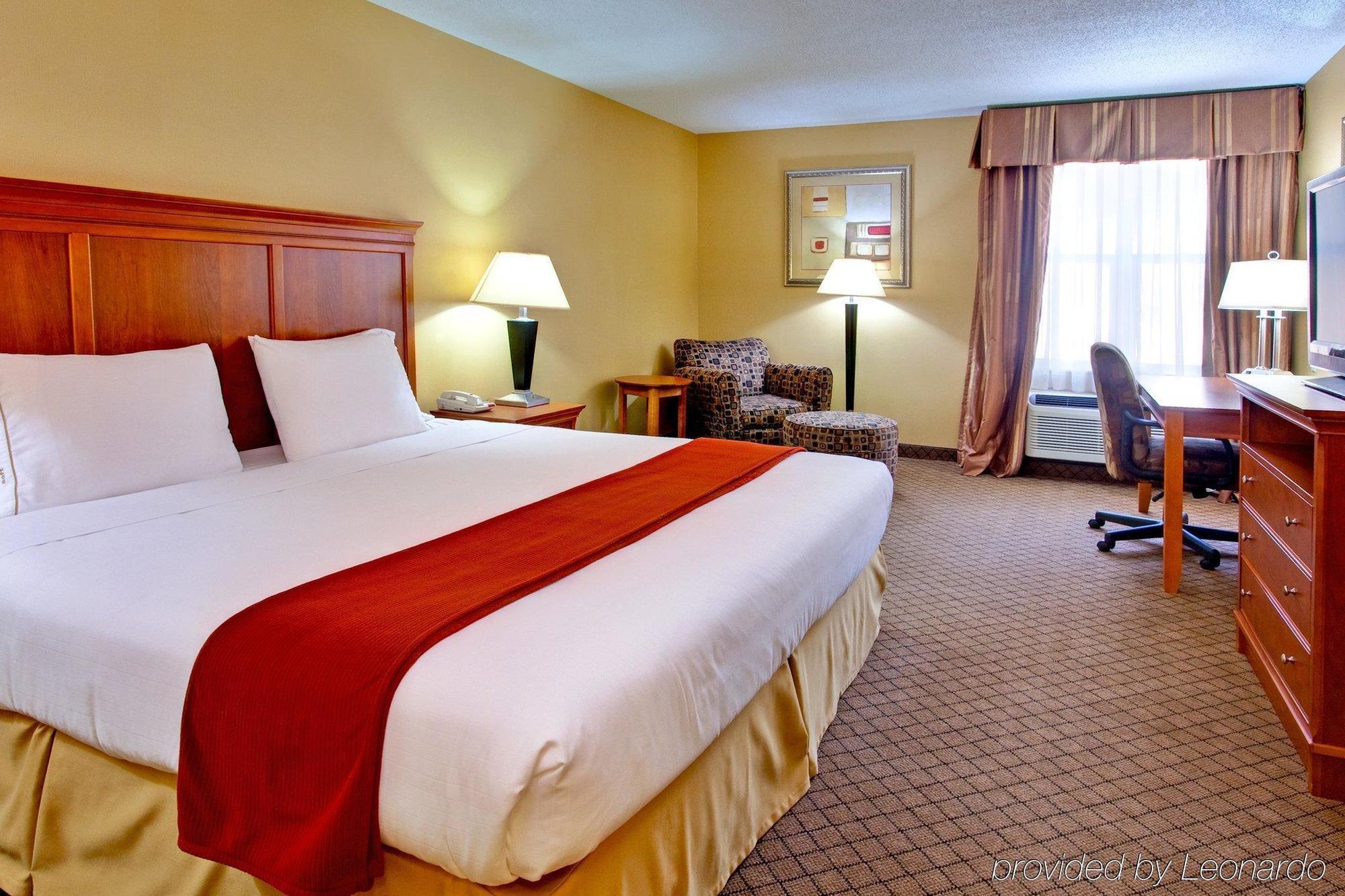 Holiday Inn Express Hurricane Mills Waverly By Ihg Exterior photo