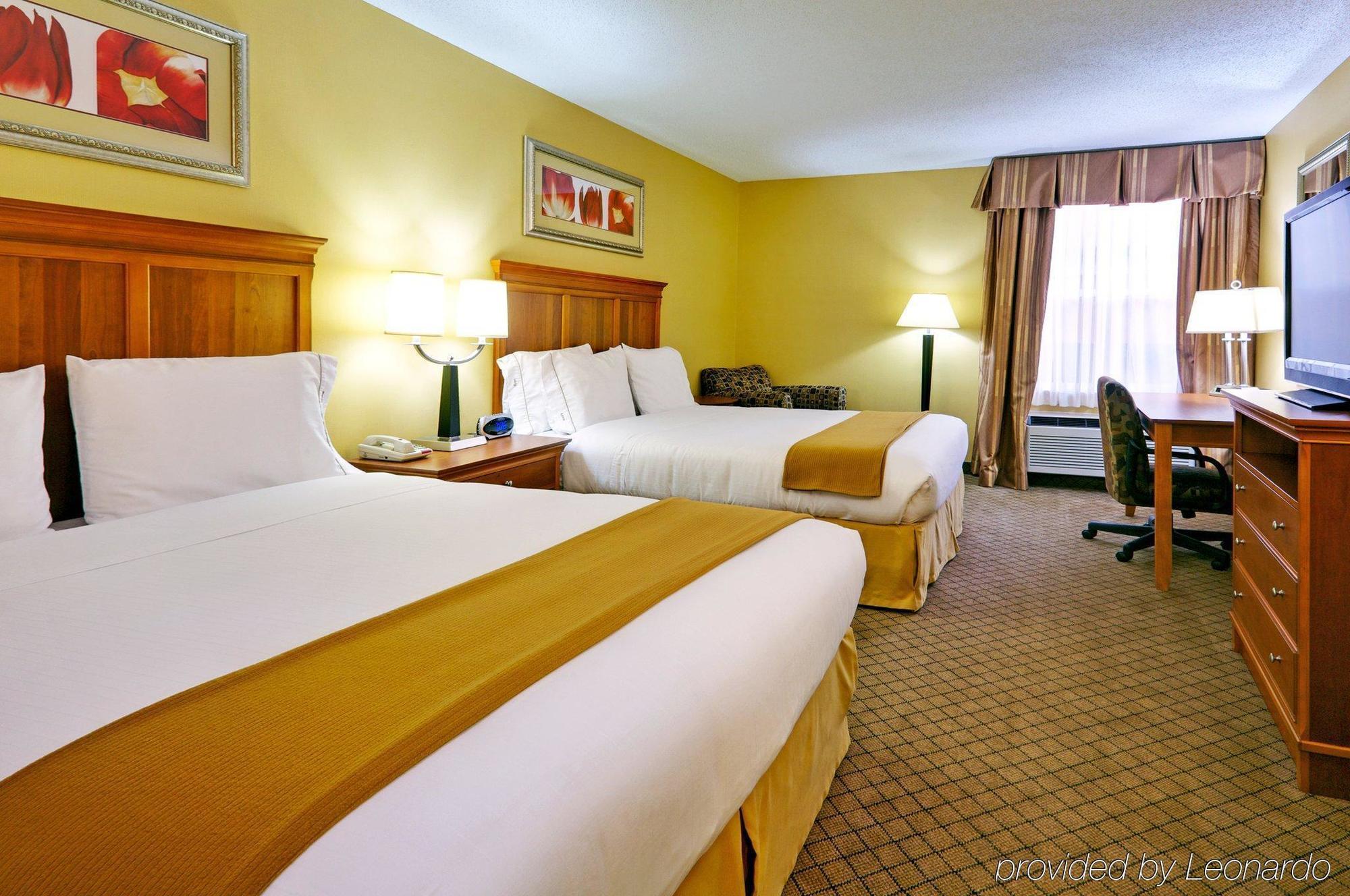 Holiday Inn Express Hurricane Mills Waverly By Ihg Room photo
