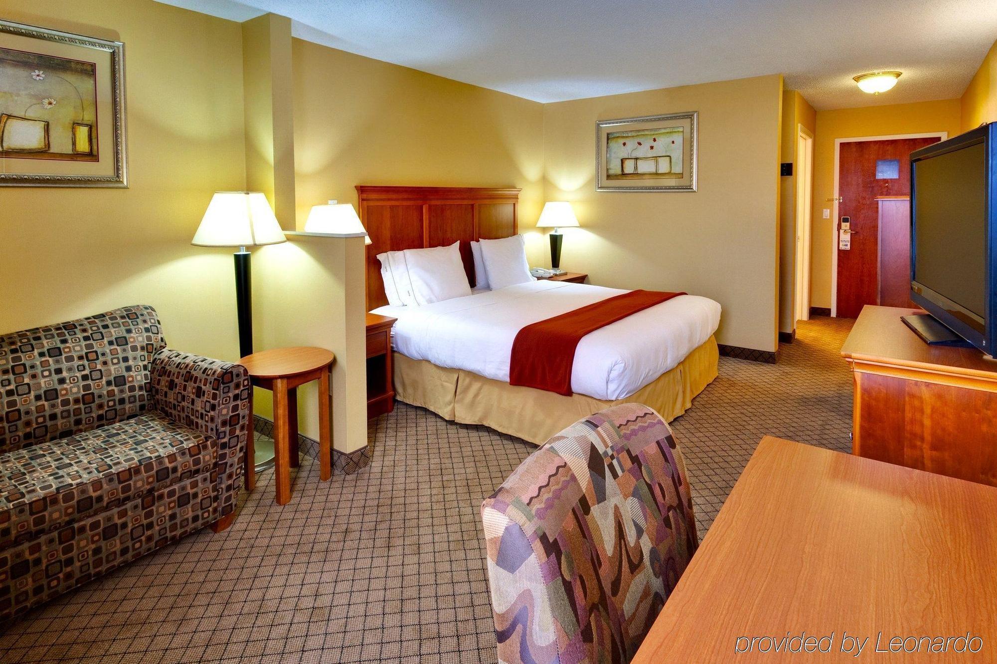 Holiday Inn Express Hurricane Mills Waverly By Ihg Exterior photo