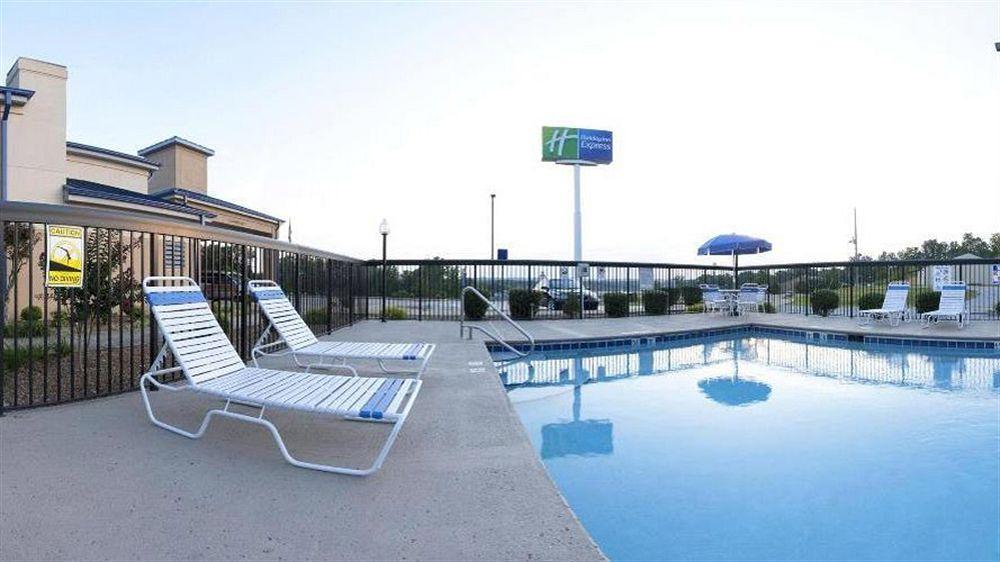 Holiday Inn Express Hurricane Mills Waverly By Ihg Exterior photo