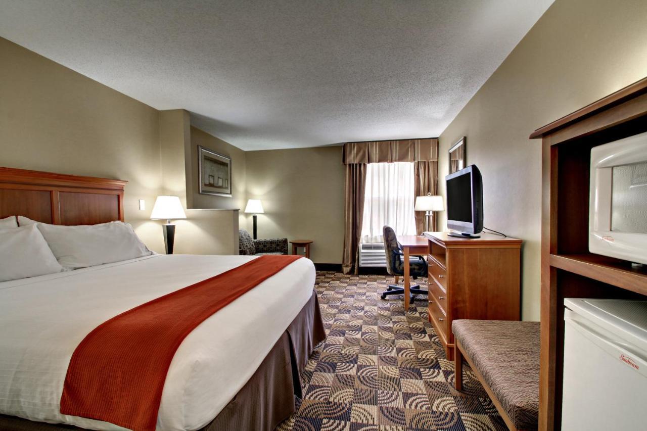Holiday Inn Express Hurricane Mills Waverly By Ihg Exterior photo