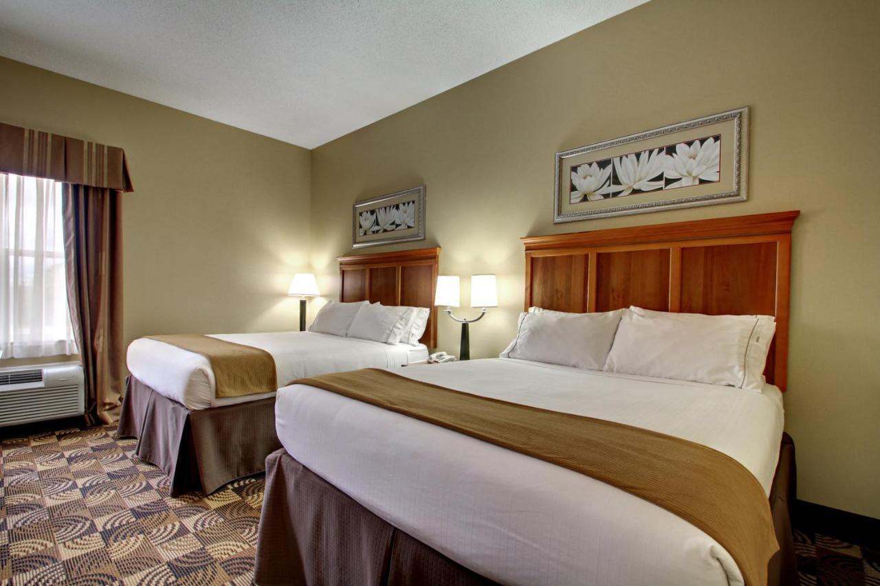 Holiday Inn Express Hurricane Mills Waverly By Ihg Exterior photo