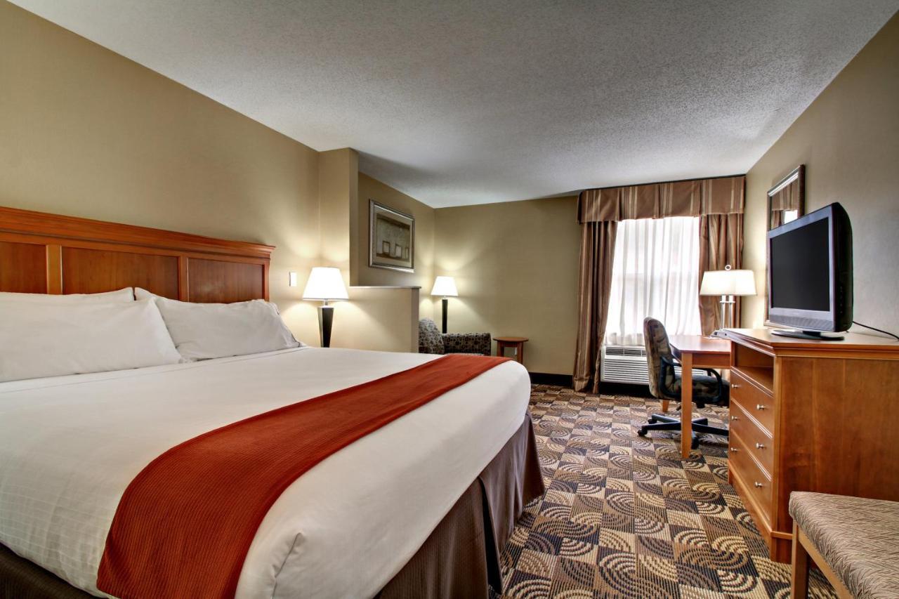 Holiday Inn Express Hurricane Mills Waverly By Ihg Exterior photo